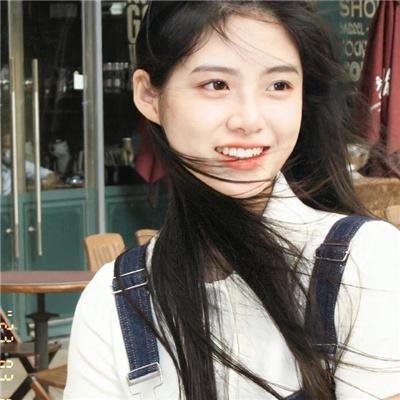 踮起脚尖靠近你